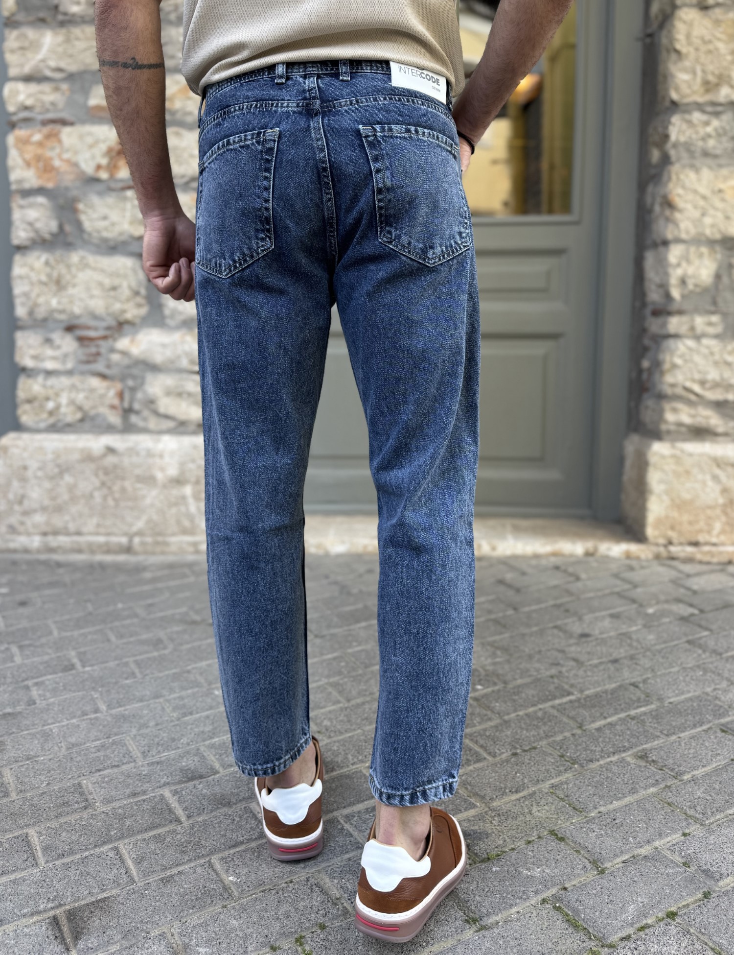 Ανδρικό μπλε boyfriend τζιν πεντάτσεπο με σκισίματα 60233 φωτογραφία